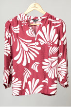 Load image into Gallery viewer, 3/4 Balloon Sleeve Blouse
