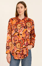 Load image into Gallery viewer, Floral Satin Button Front Blouse
