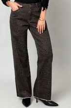 Load image into Gallery viewer, Wide Leg Frayed Flare Jeans
