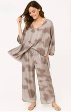 Load image into Gallery viewer, Italian Line Silk Pants
